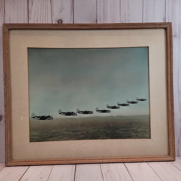 Vintage US World War II Fighter Planes Flying in Formation Print - Picture 1 of 6